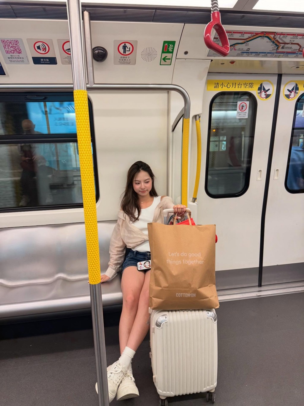 閻小姐在港旅行收穫滿滿。 閻小姐在港旅行收穫滿滿。