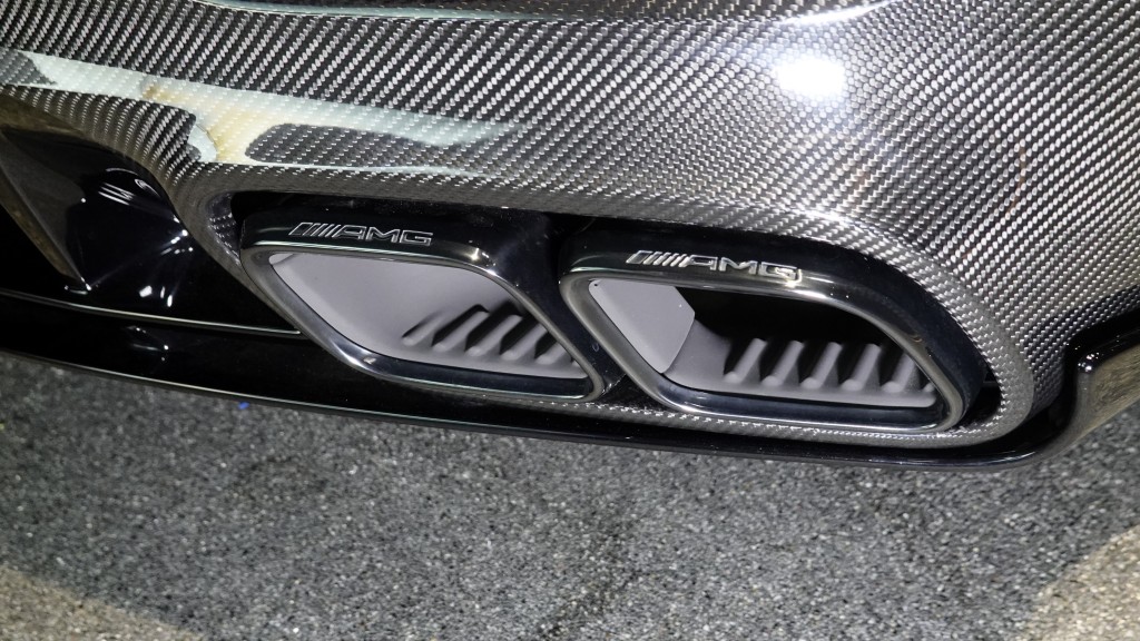 Mercedes-AMG GT63 Coupe全新2+2超跑，备有AMG大口径方型排气喉。