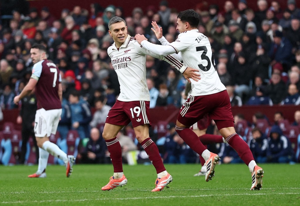 杜沙特后备入替不久为阿仙奴扳平。路透社