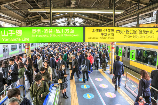 日本的市内铁路一般十分繁忙。