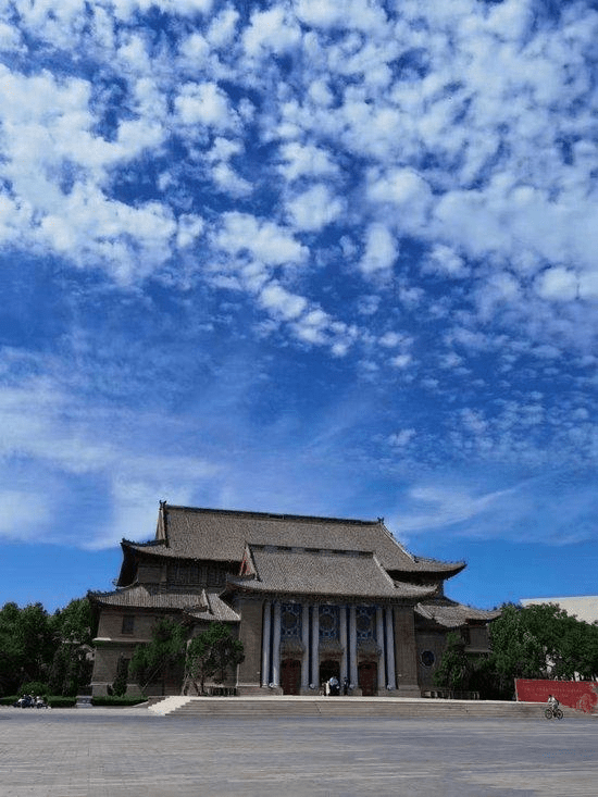 河南大学大礼堂具有近百年历史。