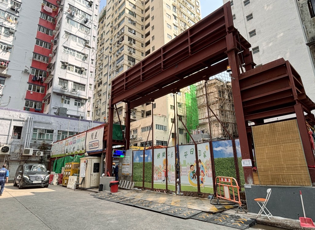 德昌里精品住宅项目，合共提供84伙，户型涵盖开放式及1房间隔。