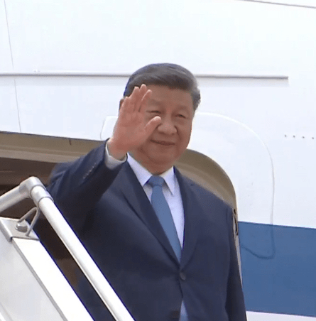 習近平抵達金邊,對柬埔寨展開國事訪問。柬中時報 習近平抵達金邊,對柬埔寨展開國事訪問。柬中時報