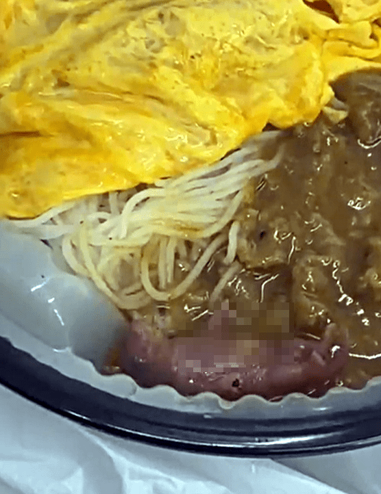 外賣內有活活生老鼠BB。網上截圖