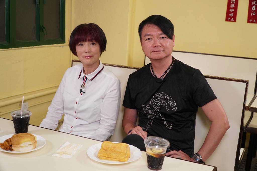 艾威就話苑仔是自己「債主」，訪問會隨傳隨到。