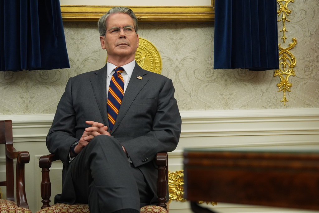 貝森特表示美國對台政策沒有改變。美聯社