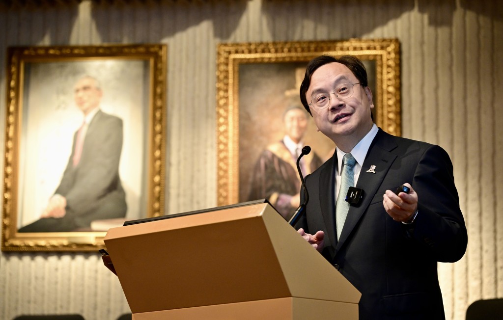 中大校長盧煜明教授表示,深港穗首登《2025年全球創新指數》世界百強創新集群排行榜榜首,彰顯大灣區科研創新實力。 中大校長盧煜明教授表示,深港穗首登《2025年全球創新指數》世界百強創新集群排行榜榜首,彰顯大灣區科研創新實力。