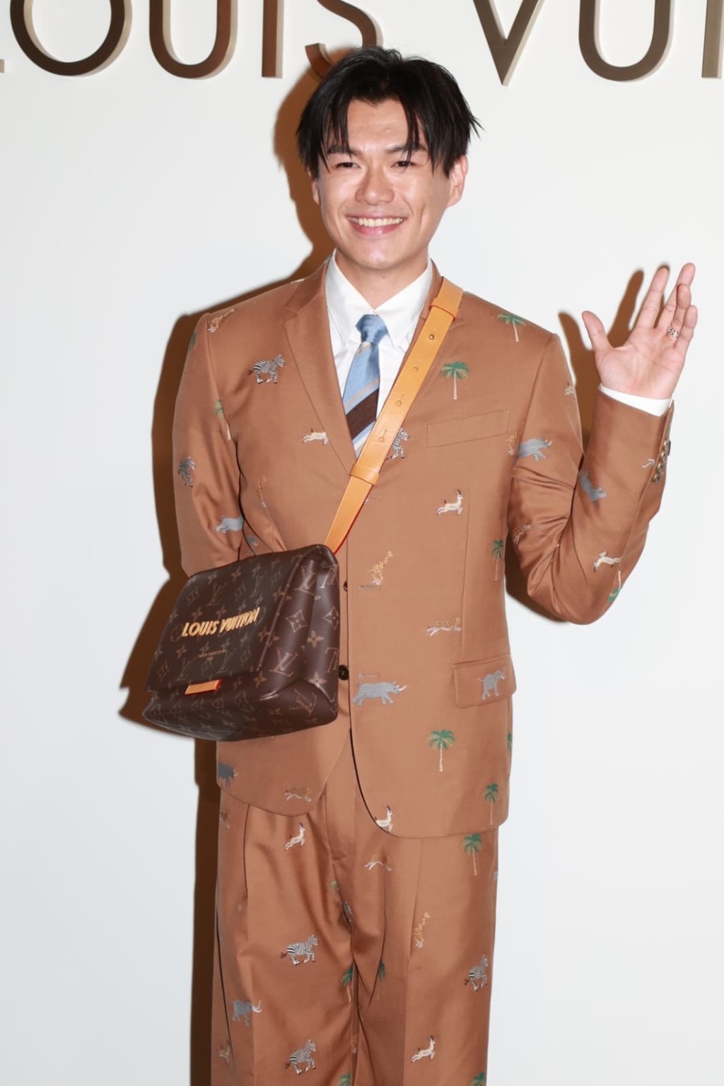 他稱「唔知《大濛》香港幾時上」。