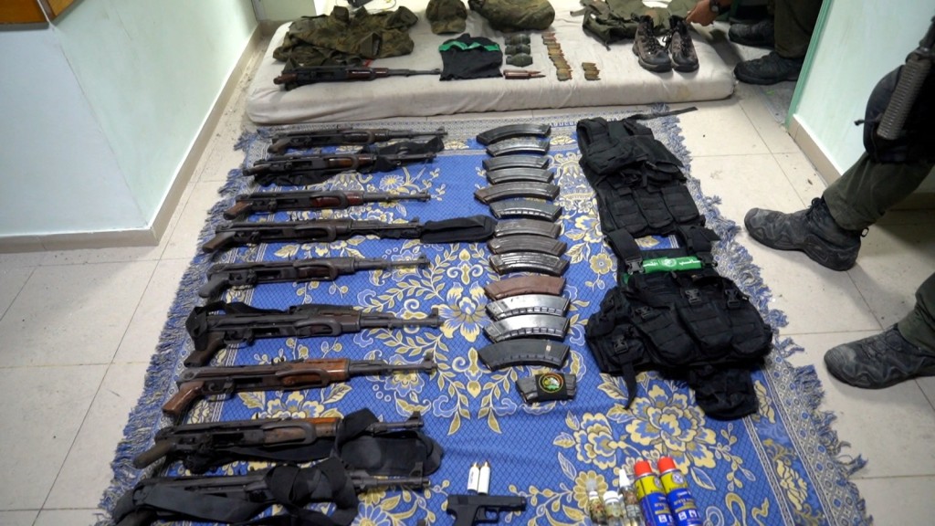 以军声称在希法医院发现哈马斯大批武器。路透社