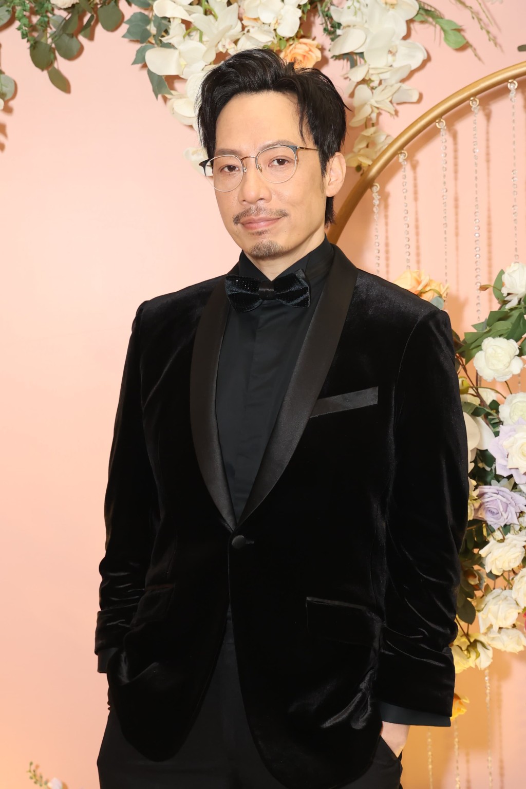 強尼同太太結婚25載。 強尼同太太結婚25載。
