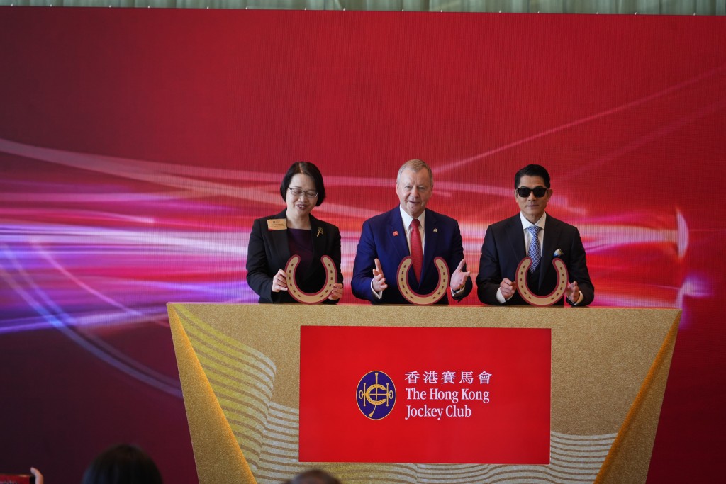 吴艳玲摄