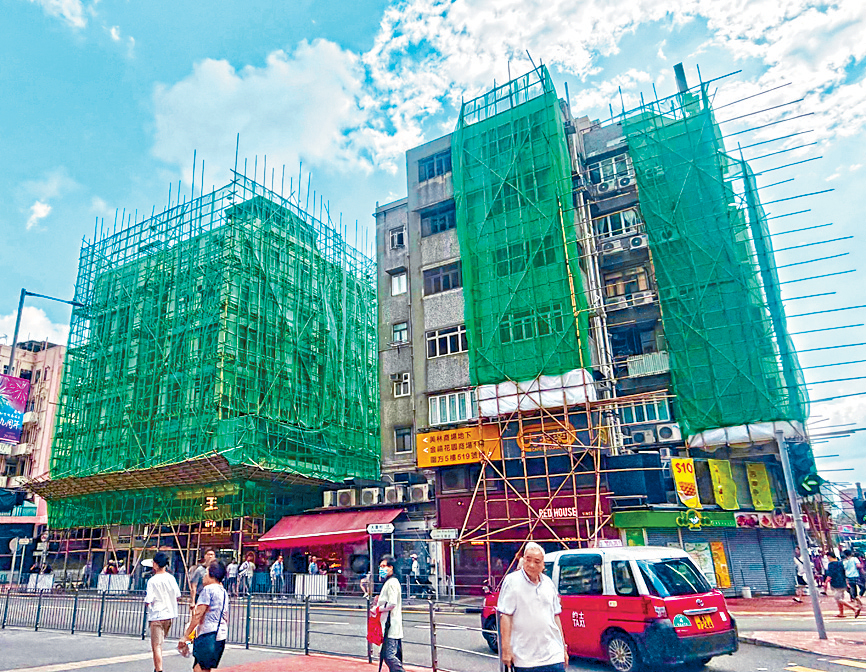 竹棚业香港联会理事长苏天铭表示，装修及维修工程使用的物料，完全取决于「上家」的要求。