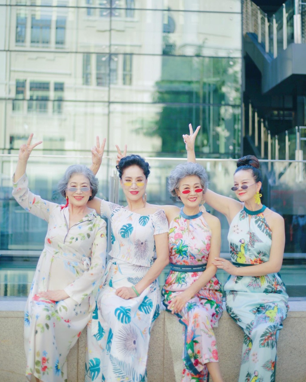  「時尚奶奶團」創立多時，由一班超過50歲的中年至老年婦女組成。 ​  ​