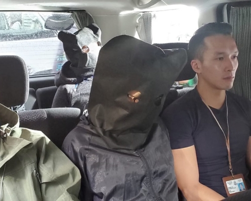 2名疑犯被帶署調查。