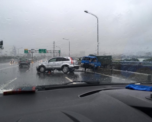 台灣出現大雨。爆料公社圖片