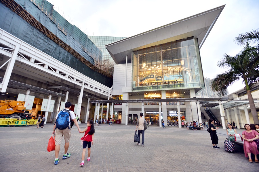 東涌市中心商場食肆林立。資料圖片