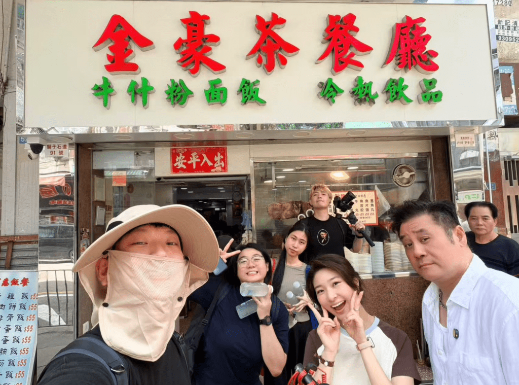 麥長青、許惠菁與幕後人員。