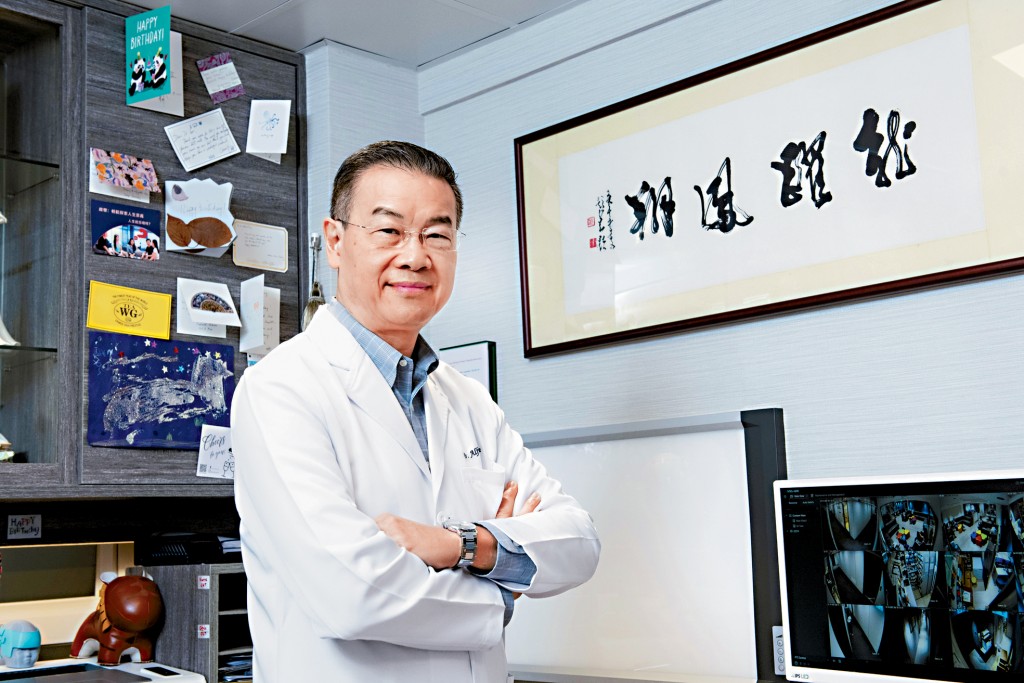 兒童呼吸科專科醫生譚一翔指，RSV是其診所內第四常見的呼吸道病毒，僅次於鼻病毒、新冠病毒和副流感病毒。