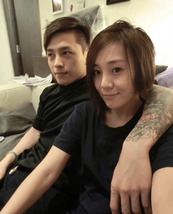 洪堯在2013年參與相親節目,成功與女嘉賓曹贏心配對成為情侶。網圖