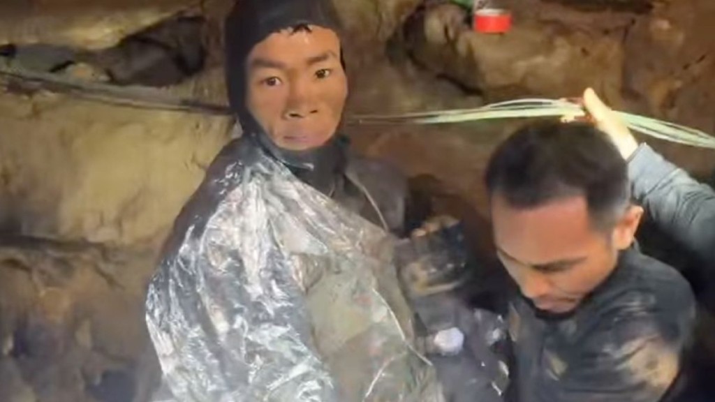 此次事件被救出的第一人。美聯社