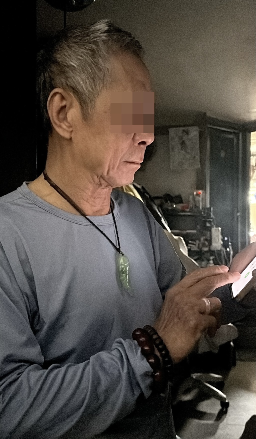 死者的姐夫歎謂:「意外嘅嘢都改變唔到。」劉漢權攝 死者的姐夫歎謂:「意外嘅嘢都改變唔到。」劉漢權攝