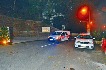 ■长原彰弘位于山顶白加道寓所遭爆窃，警方到场调查。