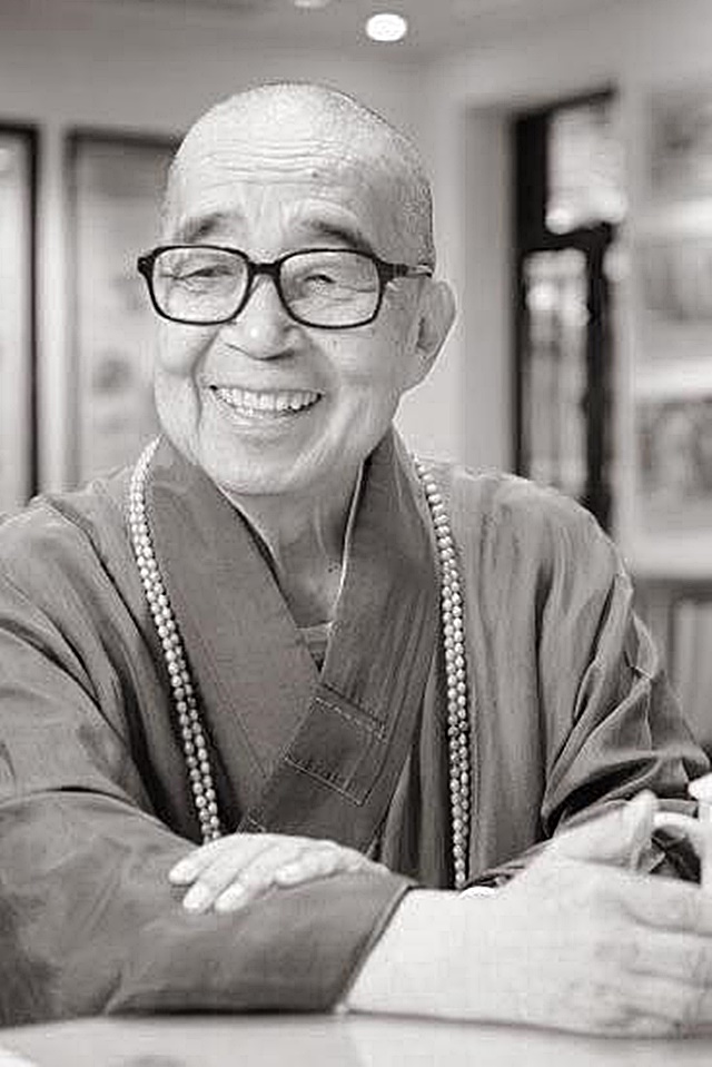 釋智慧曾投考演員及警察失敗,到30歲出家。