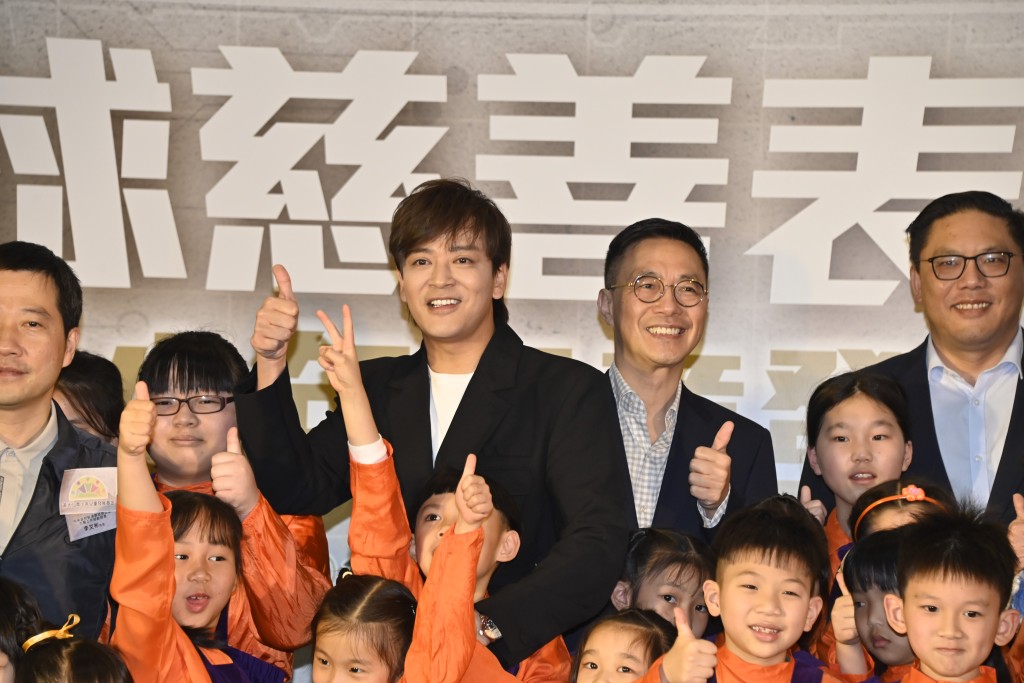 陳曉東出席《桌球慈善表演賽暨黃大仙青少年兒童發展基金啟動禮》。