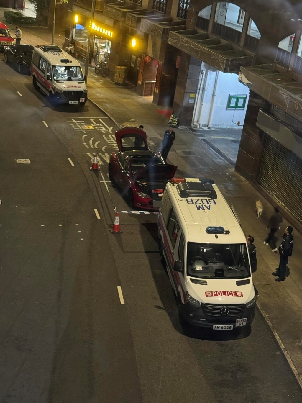 現場為馬鞍山西沙路新港城中心附近。Threads：calvin301