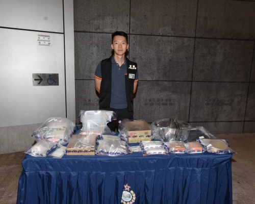 警方檢獲300萬元可卡因。