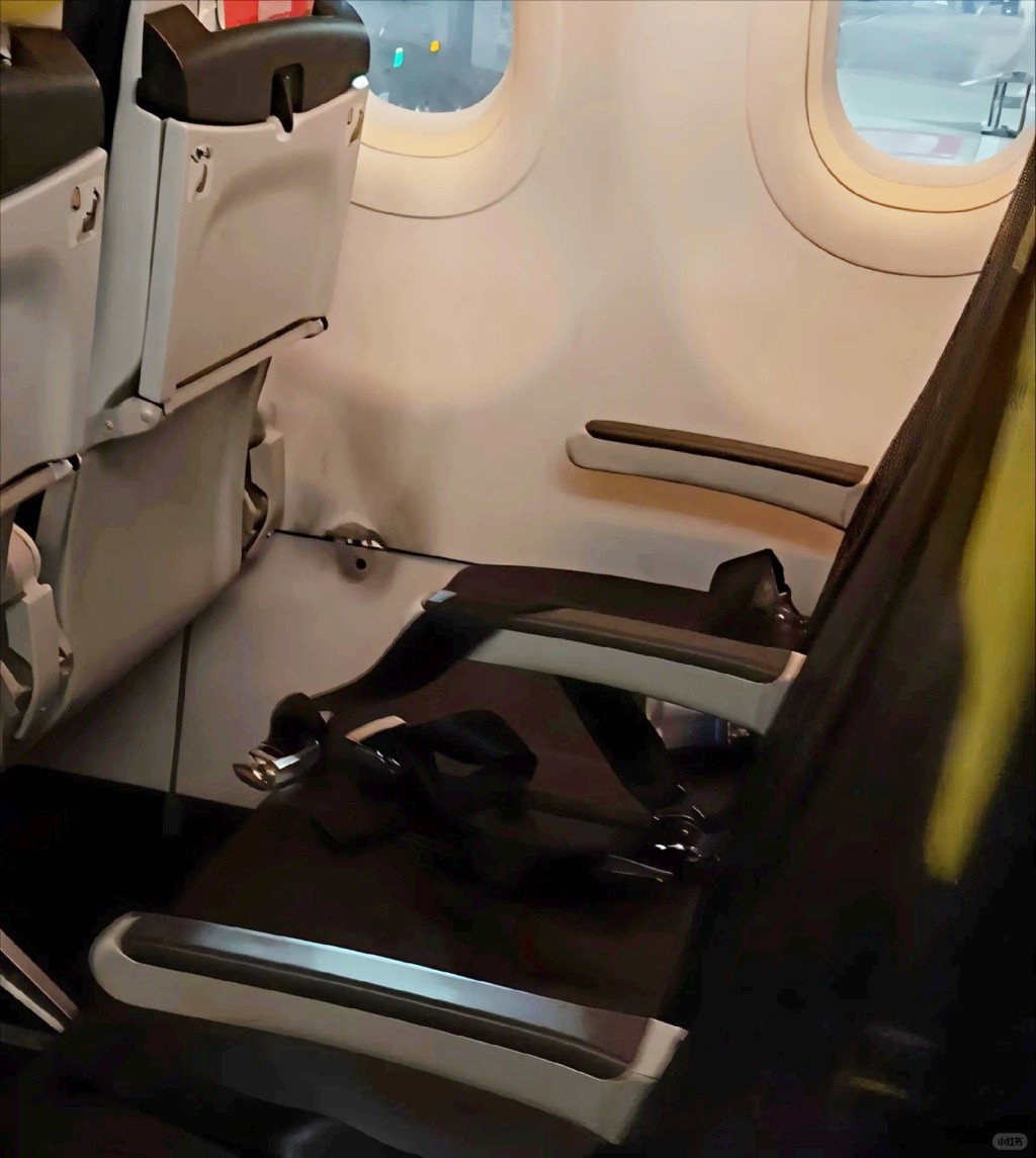 機艙部分內壁懷疑被燒至焦黑。小紅書：kelly[皱眉]