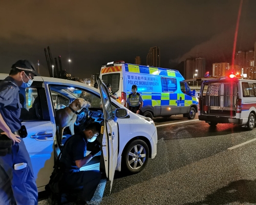 警方於行動中共截查659輛車輛。