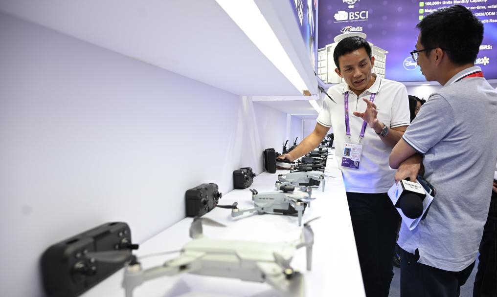 北京全市禁飛禁售無人機，嚴規衝擊市場。 新華社