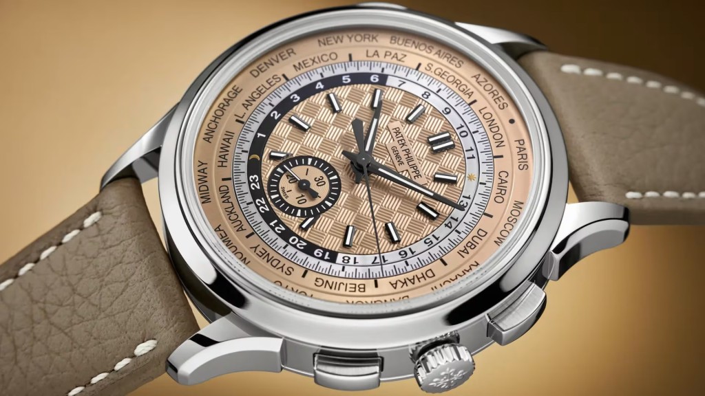 Patek Philippe Ref. 5935A-001 World Time Flyback Chronograph，錶殼：41mm不鏽鋼/ 機芯：CH 28-520U自動/ 售價：$521,500。