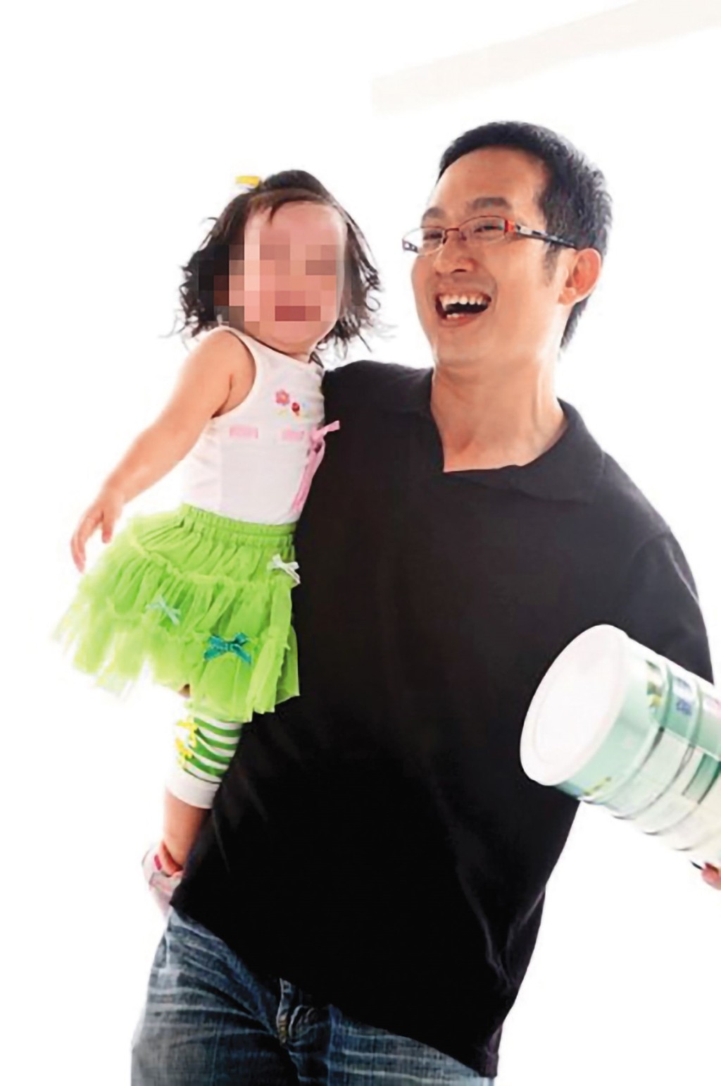顏冠得被指家暴前妻薛楷莉。 顏冠得被指家暴前妻薛楷莉。