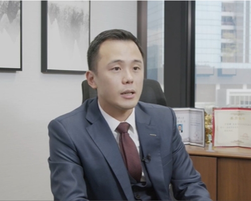 葉家麟成為年輕的局長。網圖
