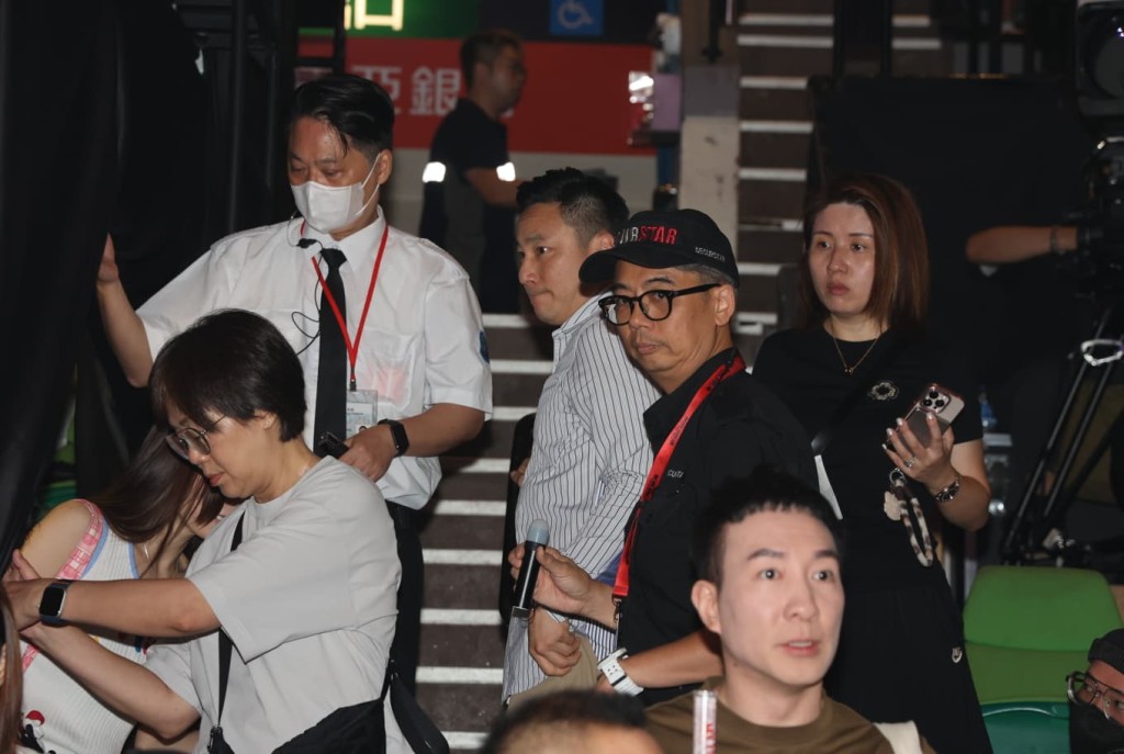 崔建邦到場觀賞古天樂演唱會。 崔建邦到場觀賞古天樂演唱會。
