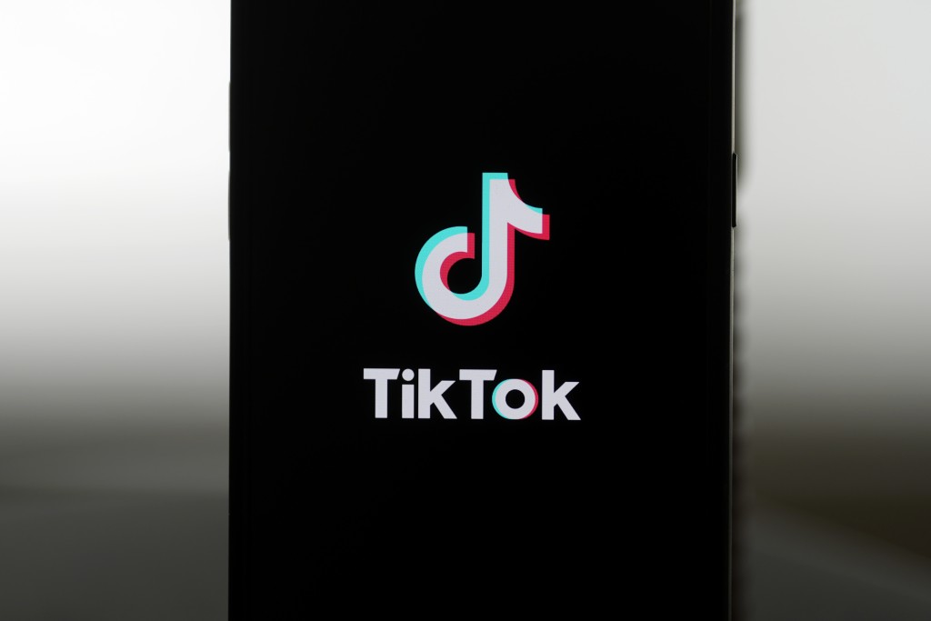 美國聯邦最高法院裁定TikTok「不賣就禁用」的法令不違憲。美聯社