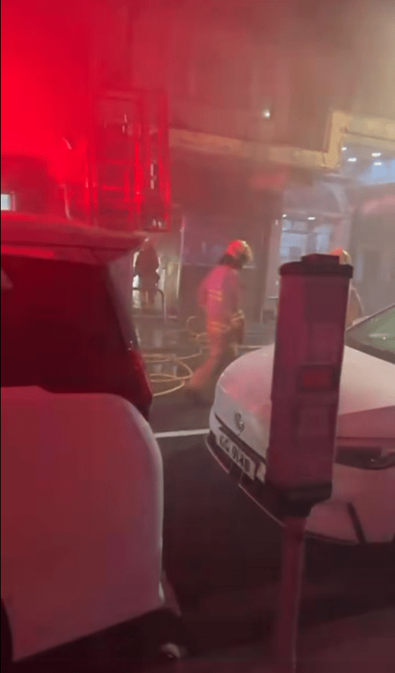位於文苑街的餐廳「Tony's Hell」發生火警,消防接報到場撲救,迅速將火勢撲熄。Facebook / Tony's Hell 位於文苑街的餐廳「Tony's Hell」發生火警,消防接報到場撲救,迅速將火勢撲熄。Facebook / Tony's Hell