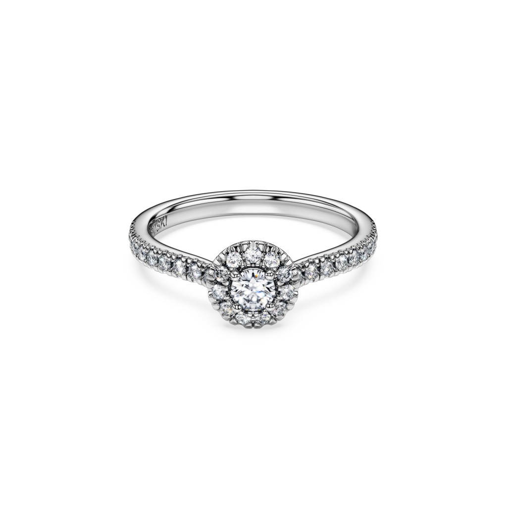 Swarovski Created Diamonds Eternity系列纯银配0.45卡实验室培育钻石指环。（$4,800）