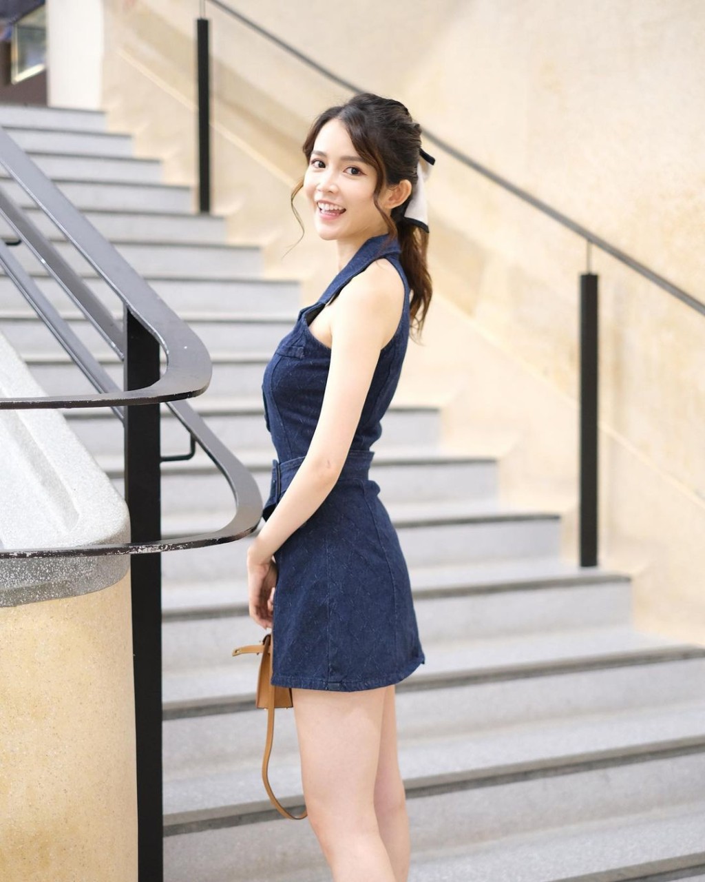 小花陈若思2020年参选港姐，并入围十强。