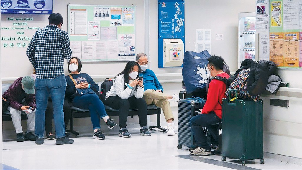 有團友落機後到北大嶼山醫院求診。