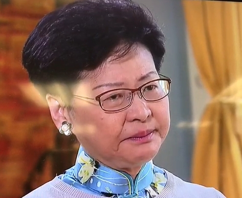 林鄭被問「有無賣港」一度落淚。