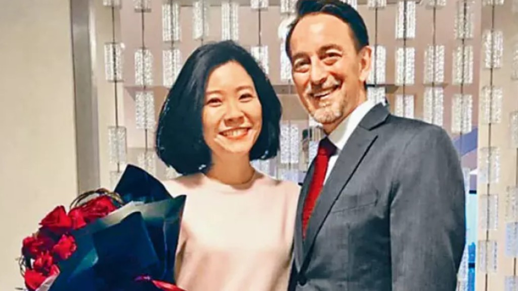 庄祖宜丈夫林杰伟曾任美国驻成都总领事，她也曾在成都生活。