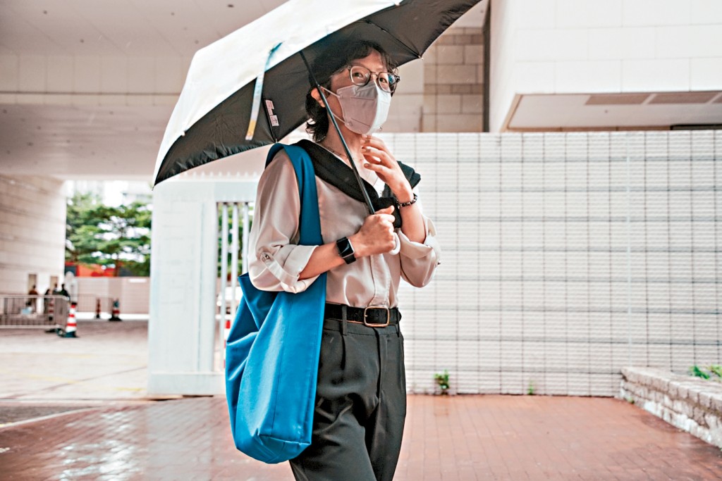 時任ICU護士孫慧婷憶述，死者抵達前已獲告知需使用氧氣，故已準備了呼吸機等儀器。