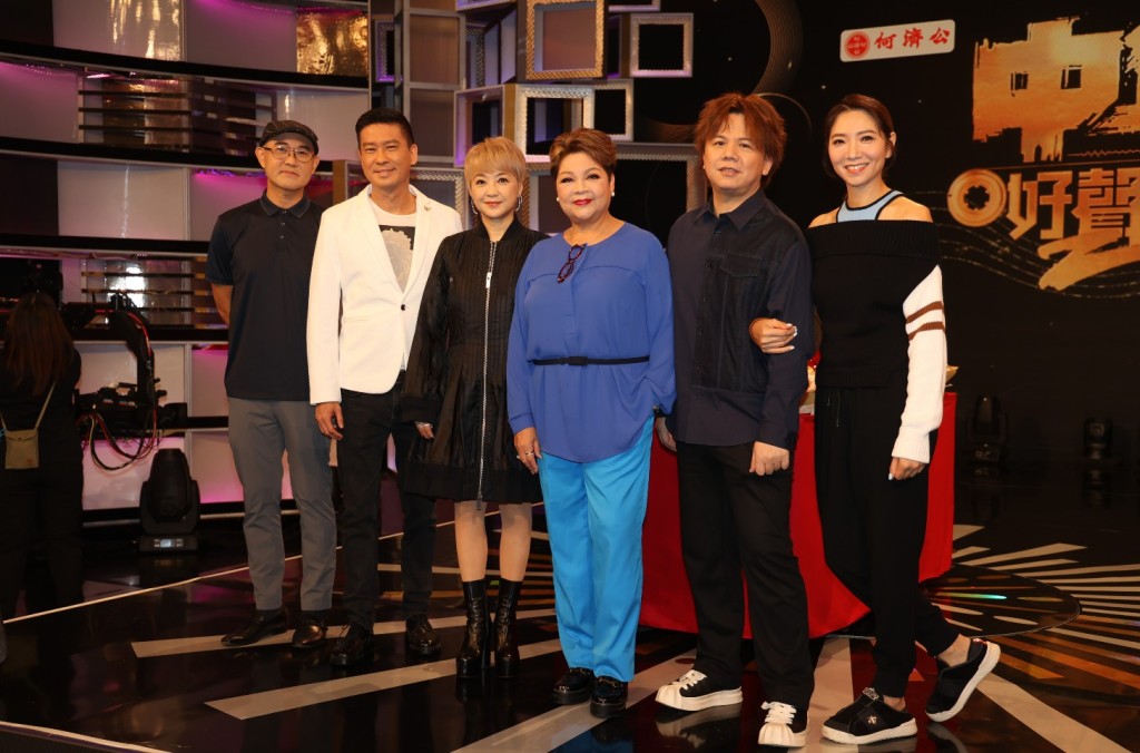 TVB节目《中年好声音2》在TVB电视城举行拜神仪式。