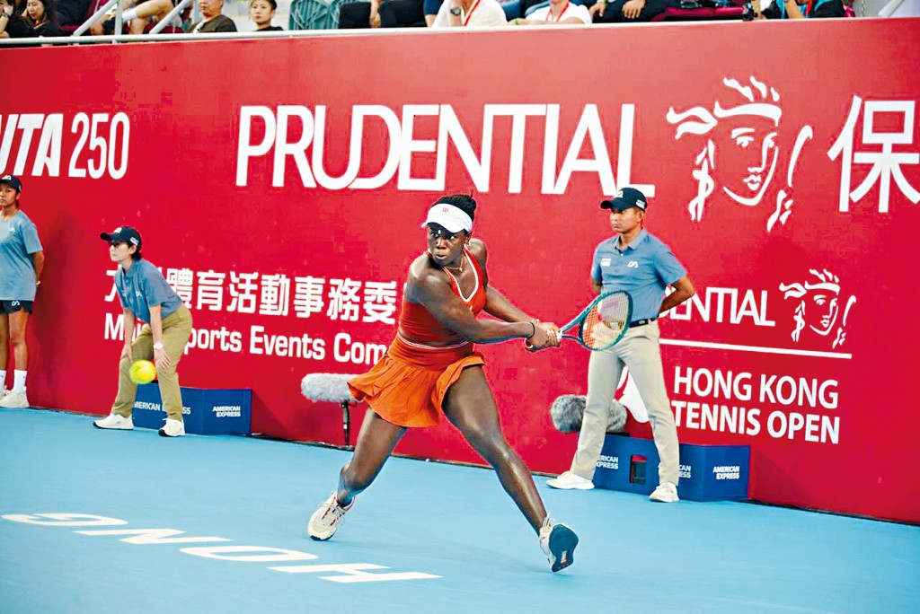 晏寶高以盤數2：1險勝布莎。