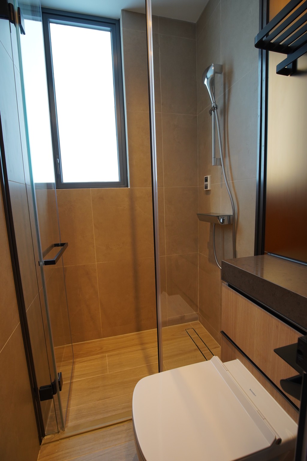 浴室採乾濕分離設計。
