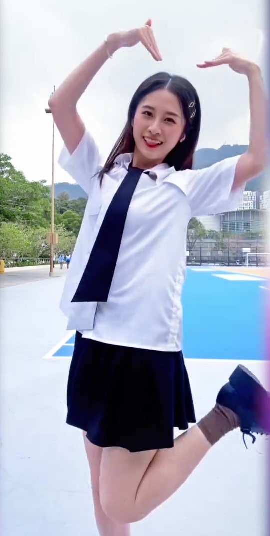 倪嘉雯在片段中大派心心与飞吻，难怪获得最多Like数。