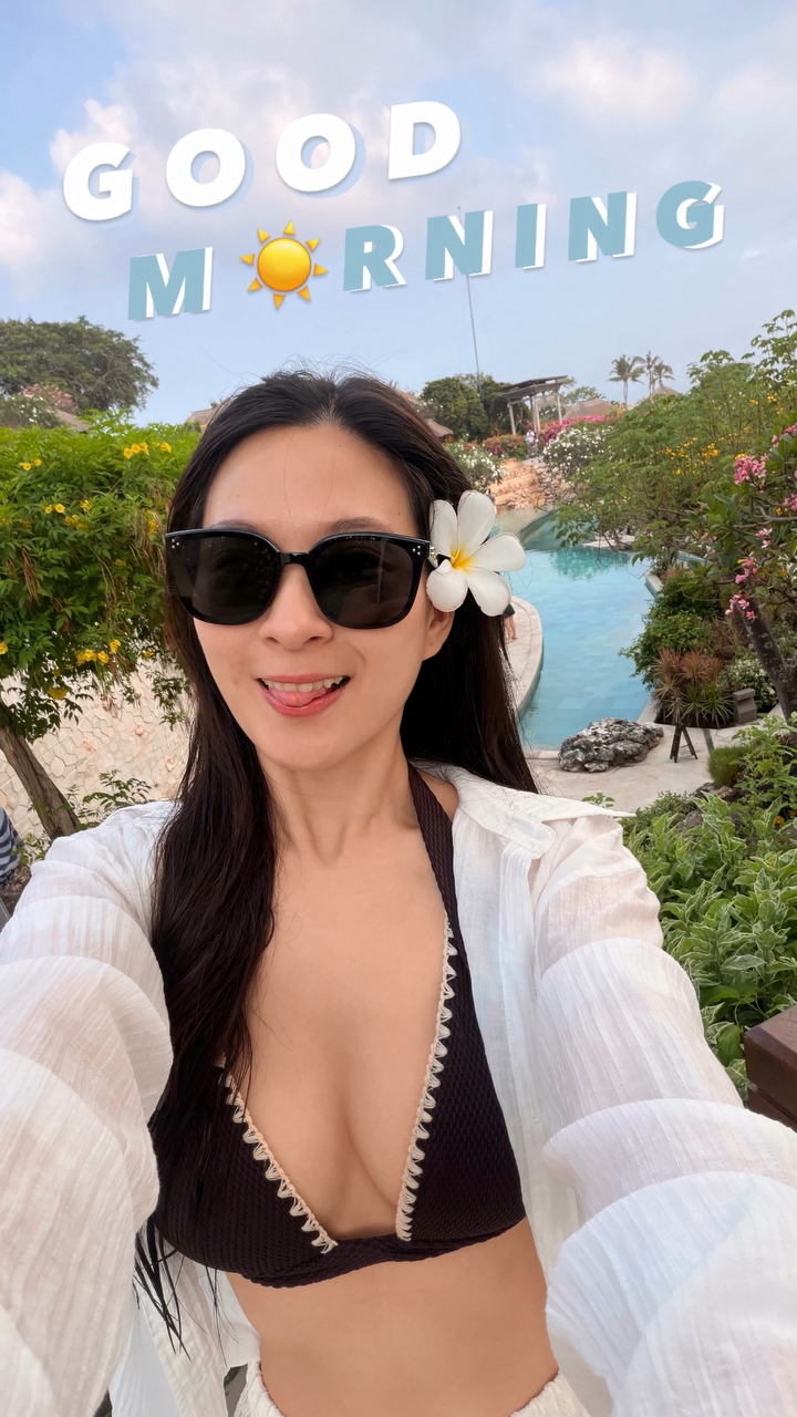大派福利貼上峇里的三點式水着相。